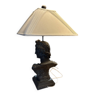 Vintage table lamp with sculpted bust base