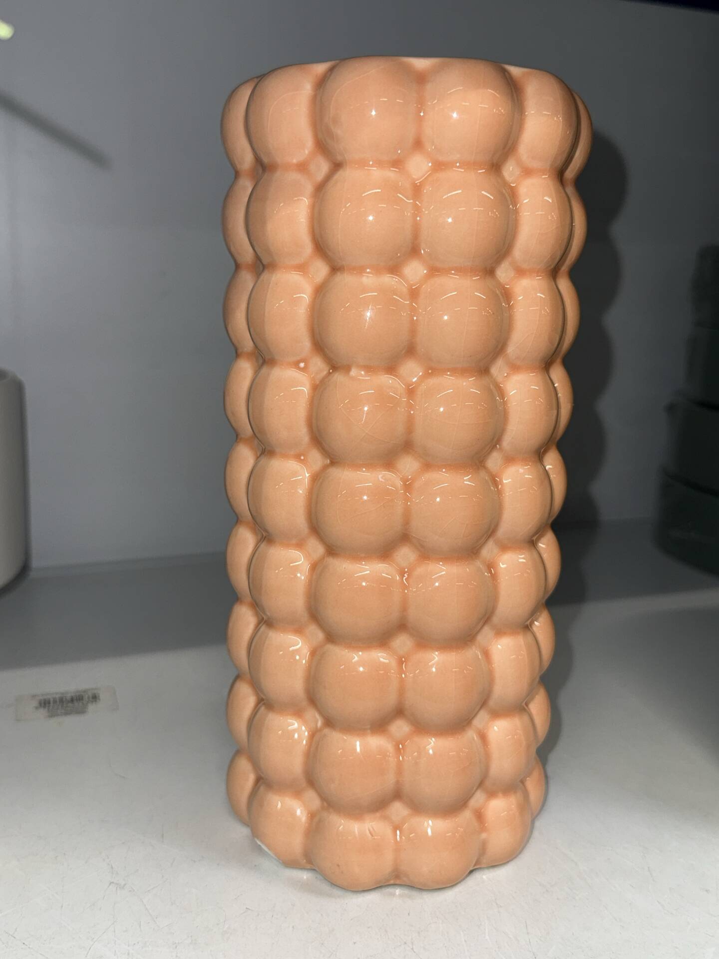 Vase au design à la fois classique et moderne