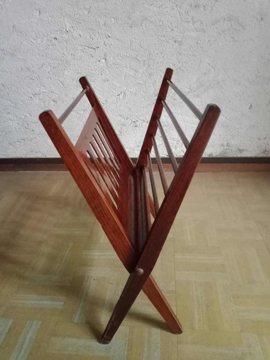 Cees Braackman folding magazine rack