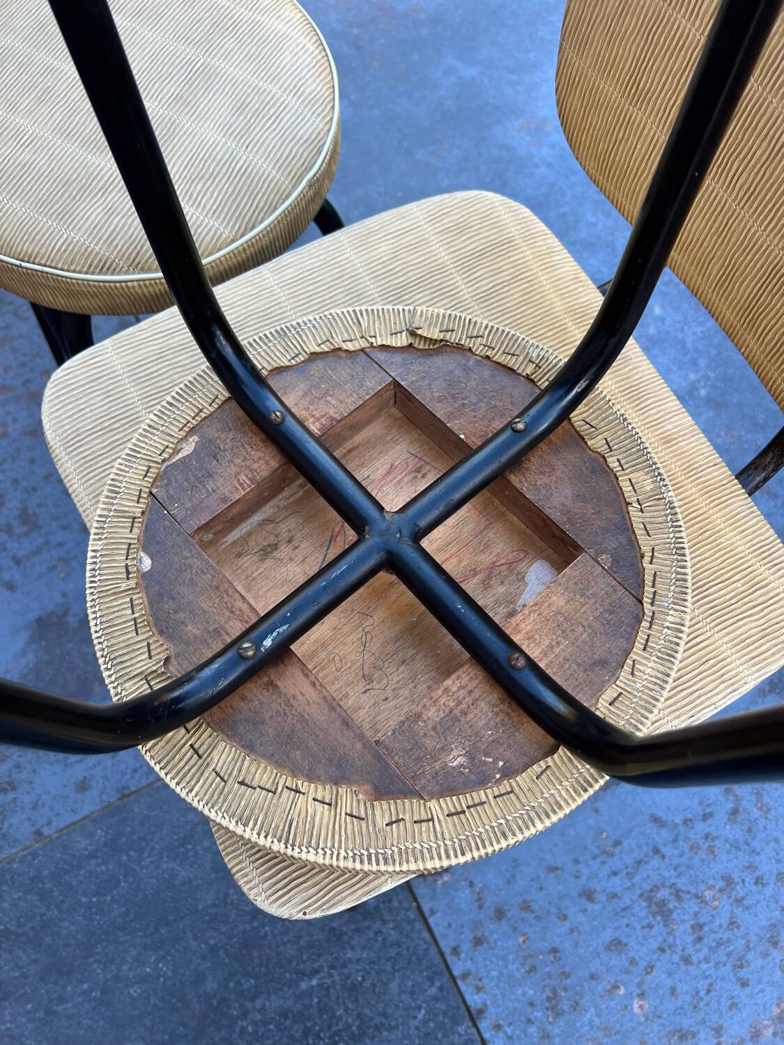 2 chairs and 2 vintage stools from the 60s-70s