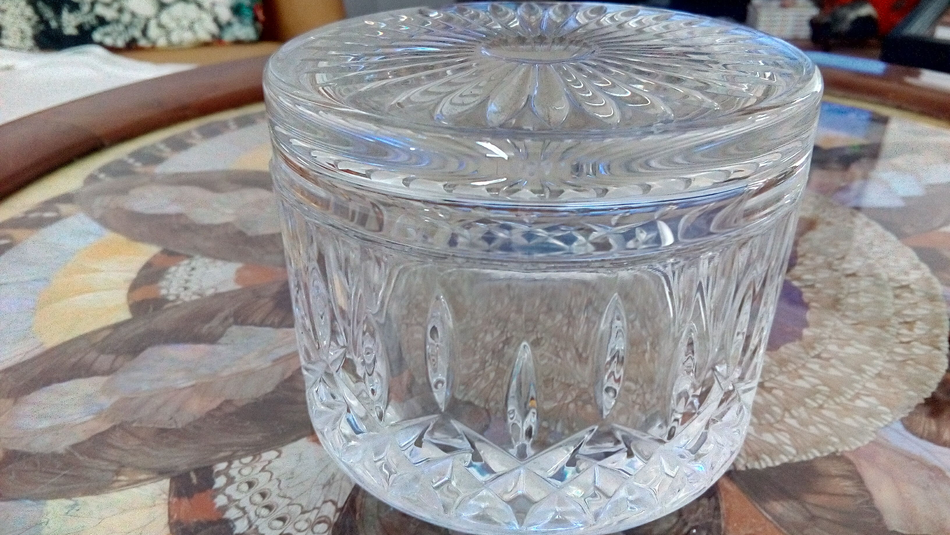 Cut crystal candy box