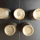 Ensemble de 5 gobelets à liqueur art-déco en métal argenté