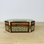 Boîte à bijou marqueterie de nacre vintage