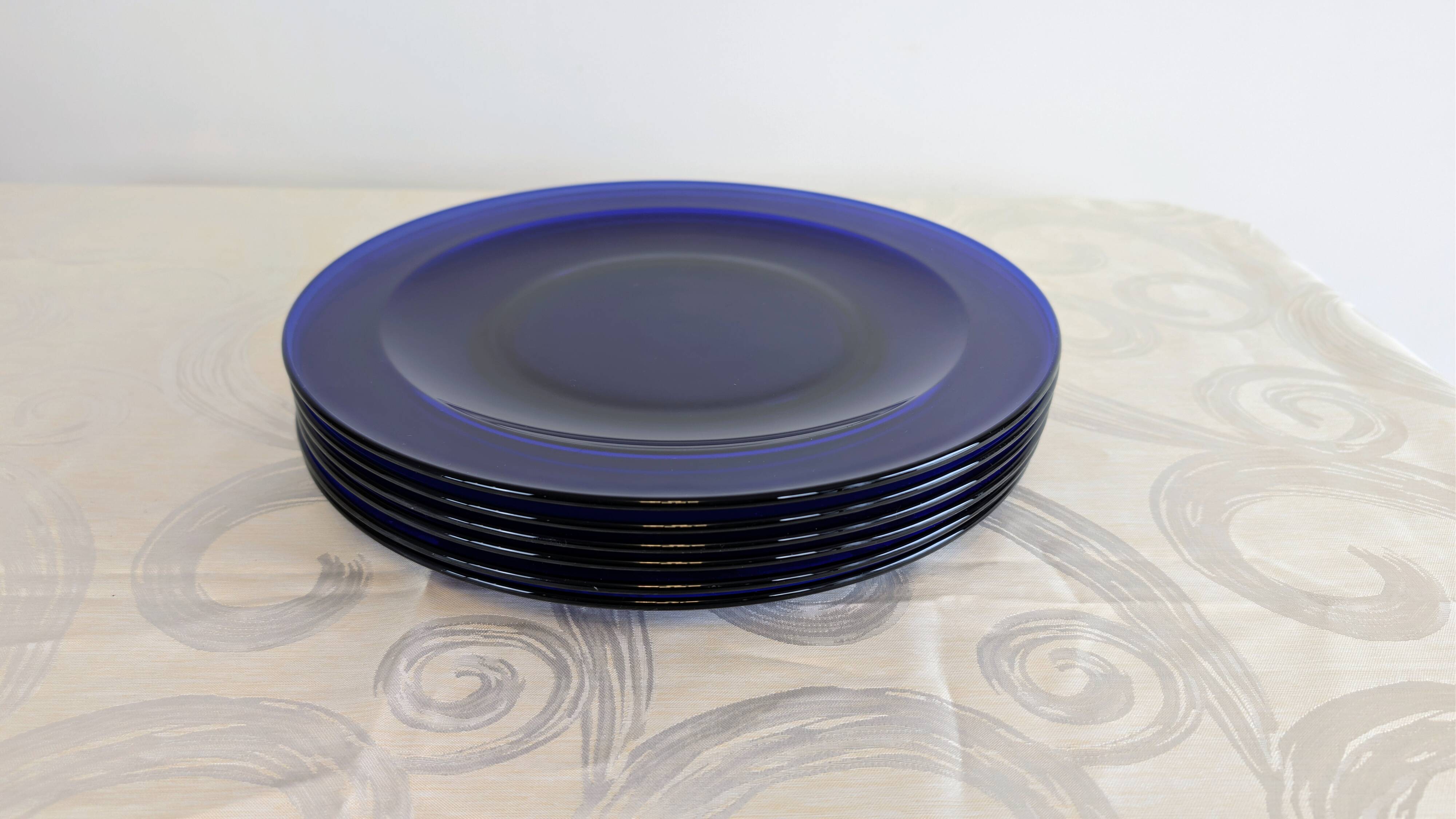 Service of 6 large vintage cobalt blue glass plates by Codec.