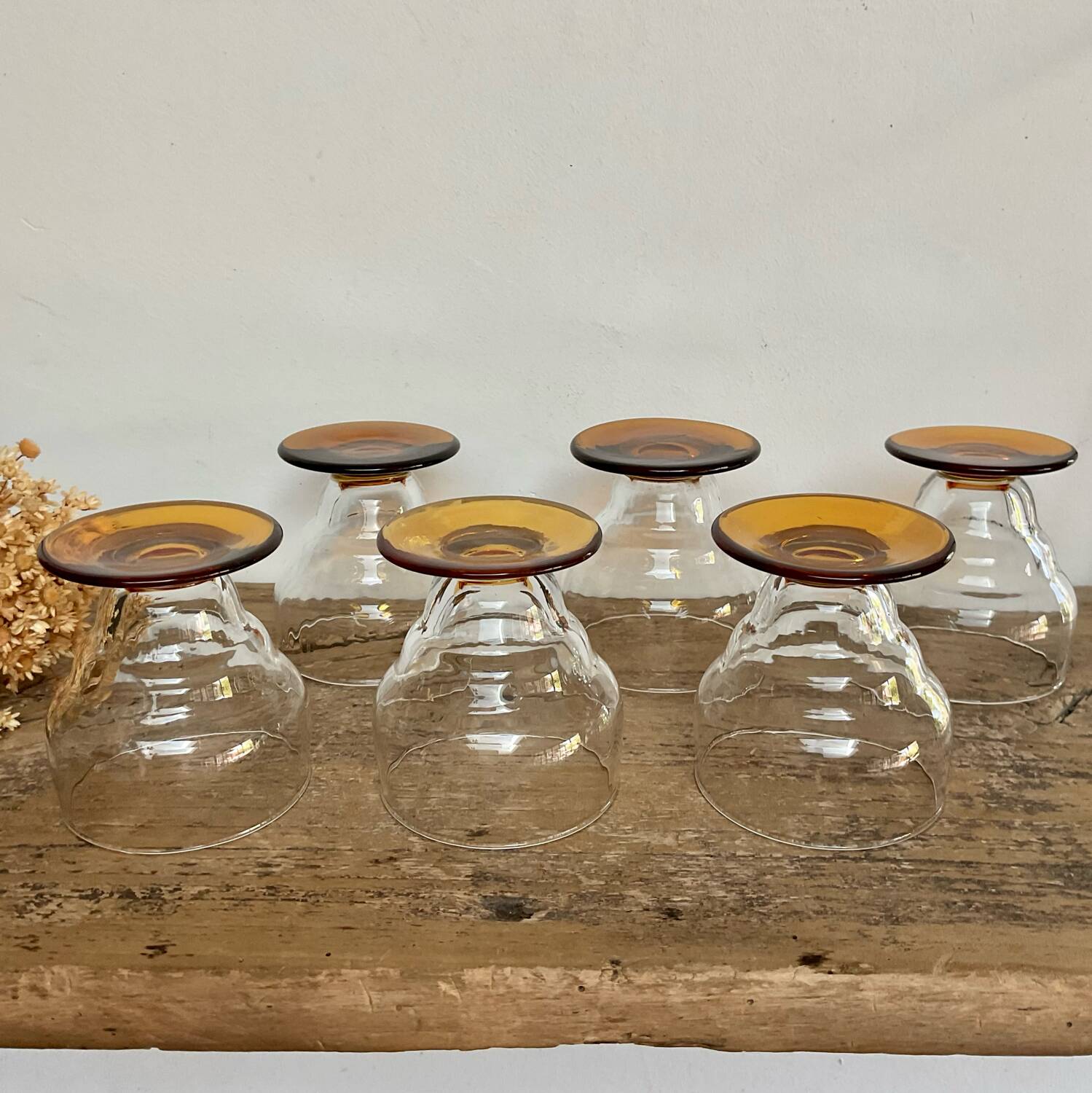 6 vintage glasses with amber feet