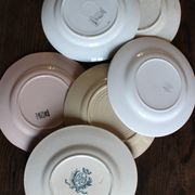 A set of 6 mismatched blue and pink floral dinner plates from Terre de Fer, Digoin.