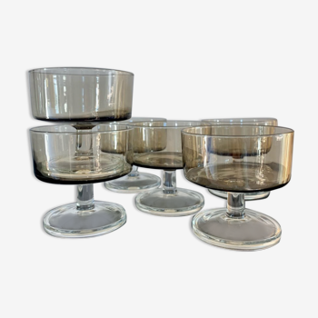 Lot 6 smoked foot glasses Luminarc