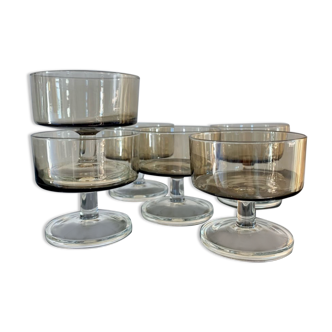 Lot 6 smoked foot glasses Luminarc