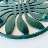 Enamelled cast iron trivets