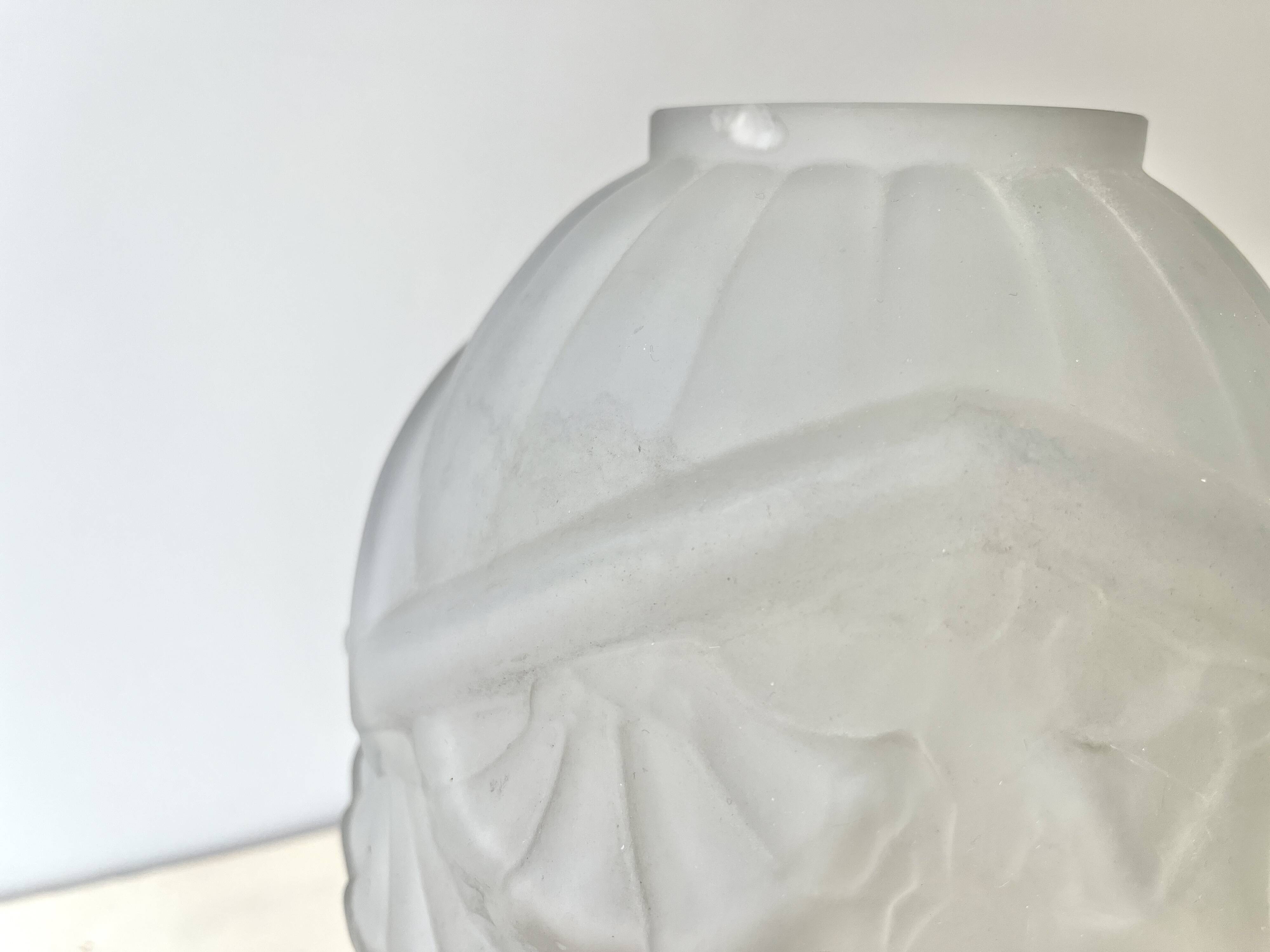 Antique Art Deco vase in moulded pressed glass signed Verçais Schneider.