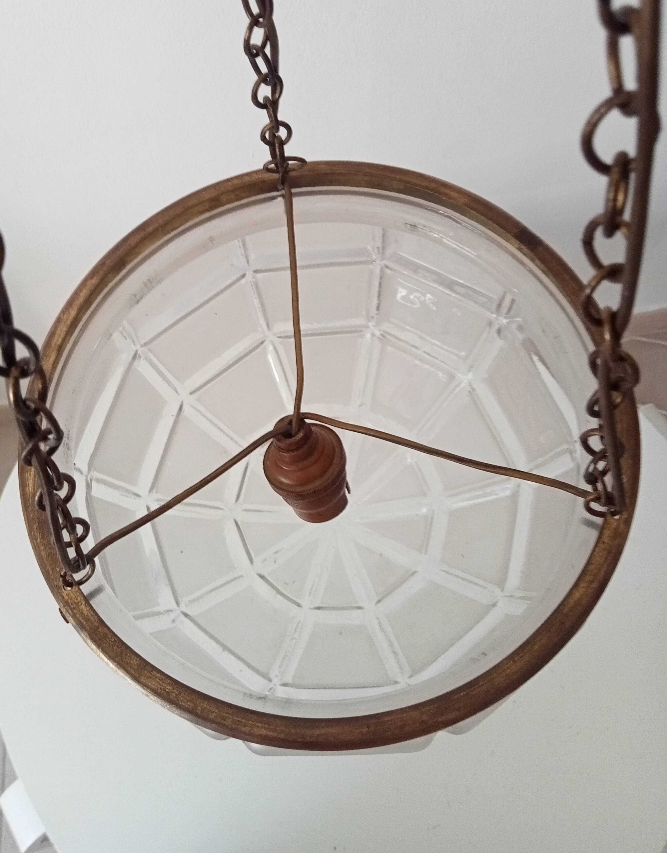 Vintage suspension light from the 1920s/1930s.