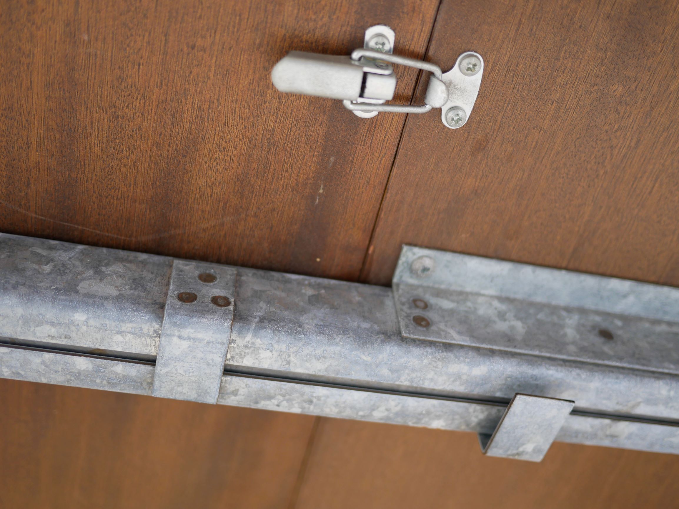 Oval dining table extendable by Baumann