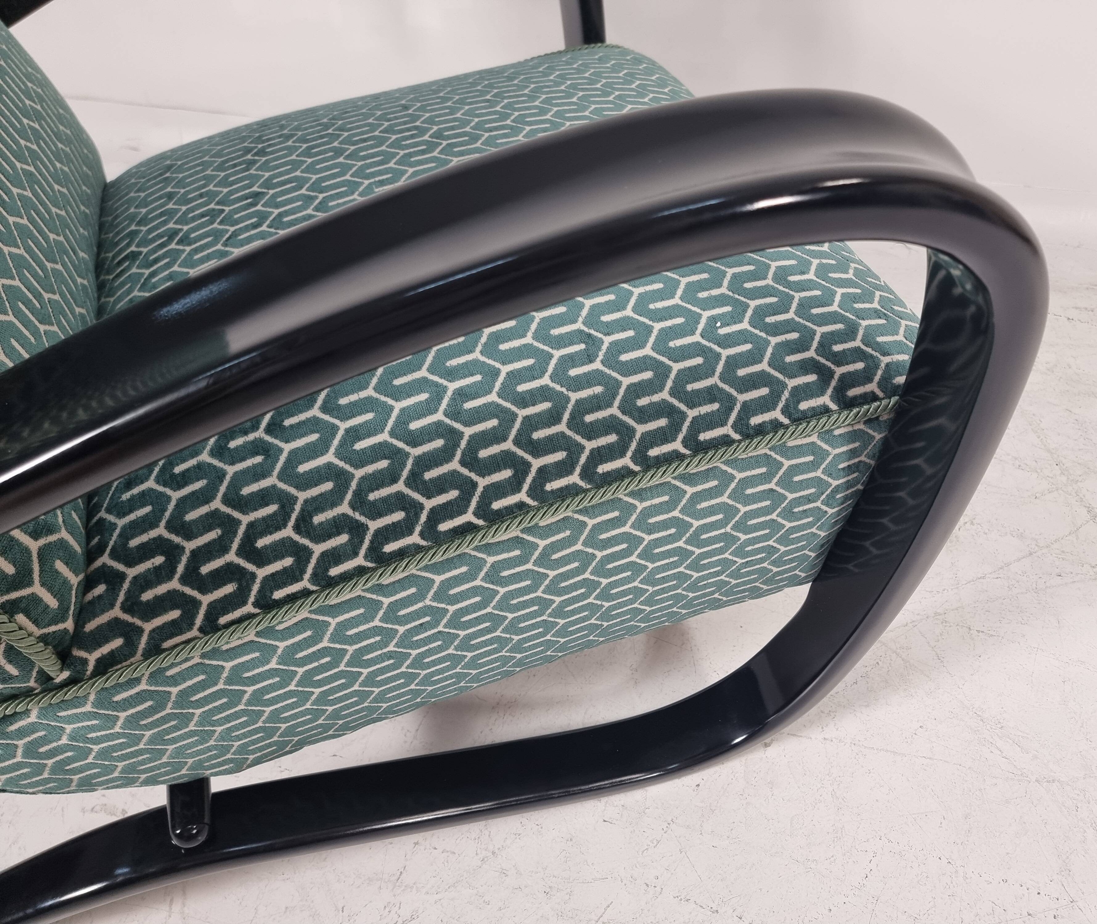 H 269 Lounge Chair and table spider by Jindřich Halabala for Up Zavody, 1940s, Set of 2