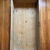 Pant chest of drawers