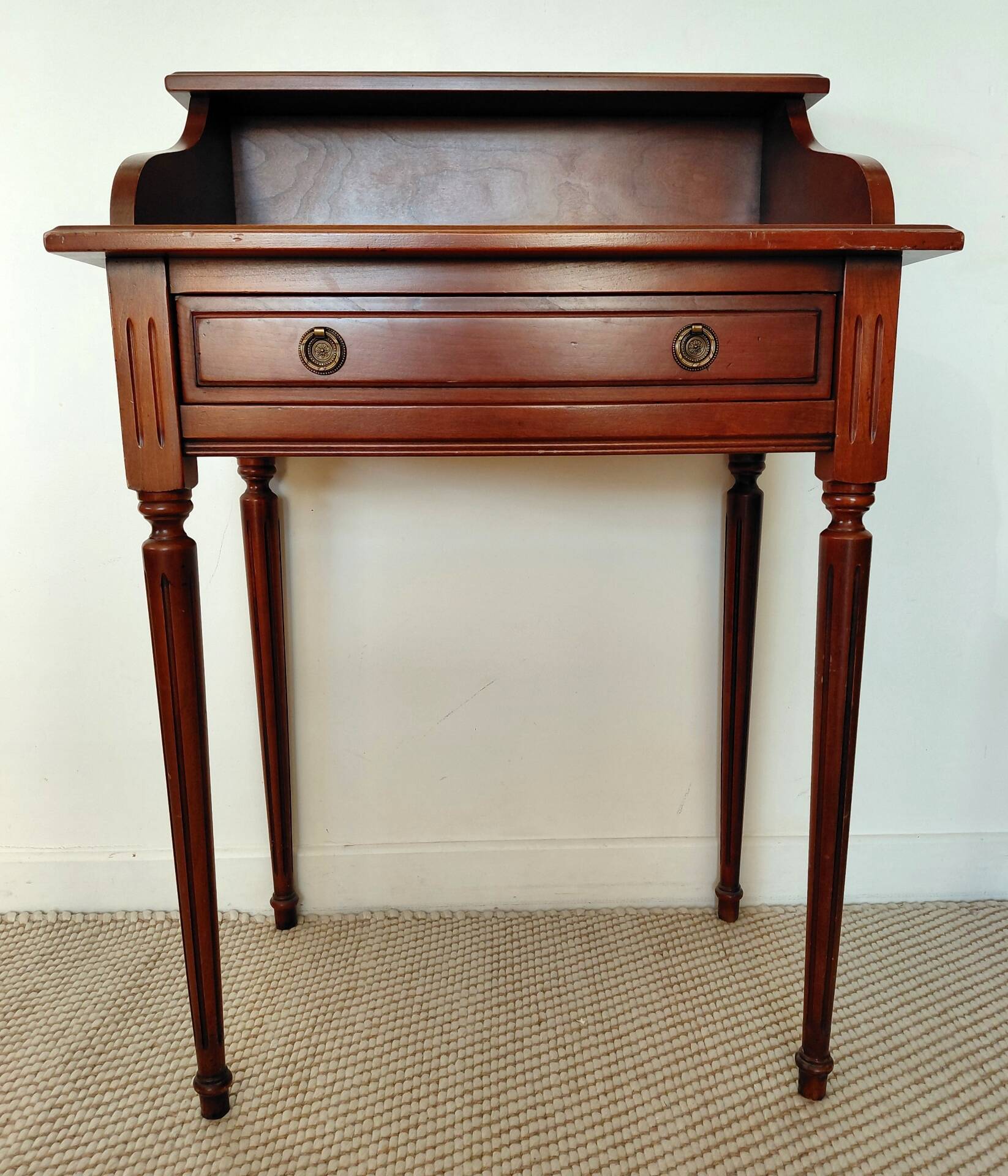 Bureau Bonheur du Jour in Louis XVI style - Cherry wood and Brass - NF P label.