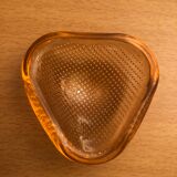 Empty bubbled glass pocket