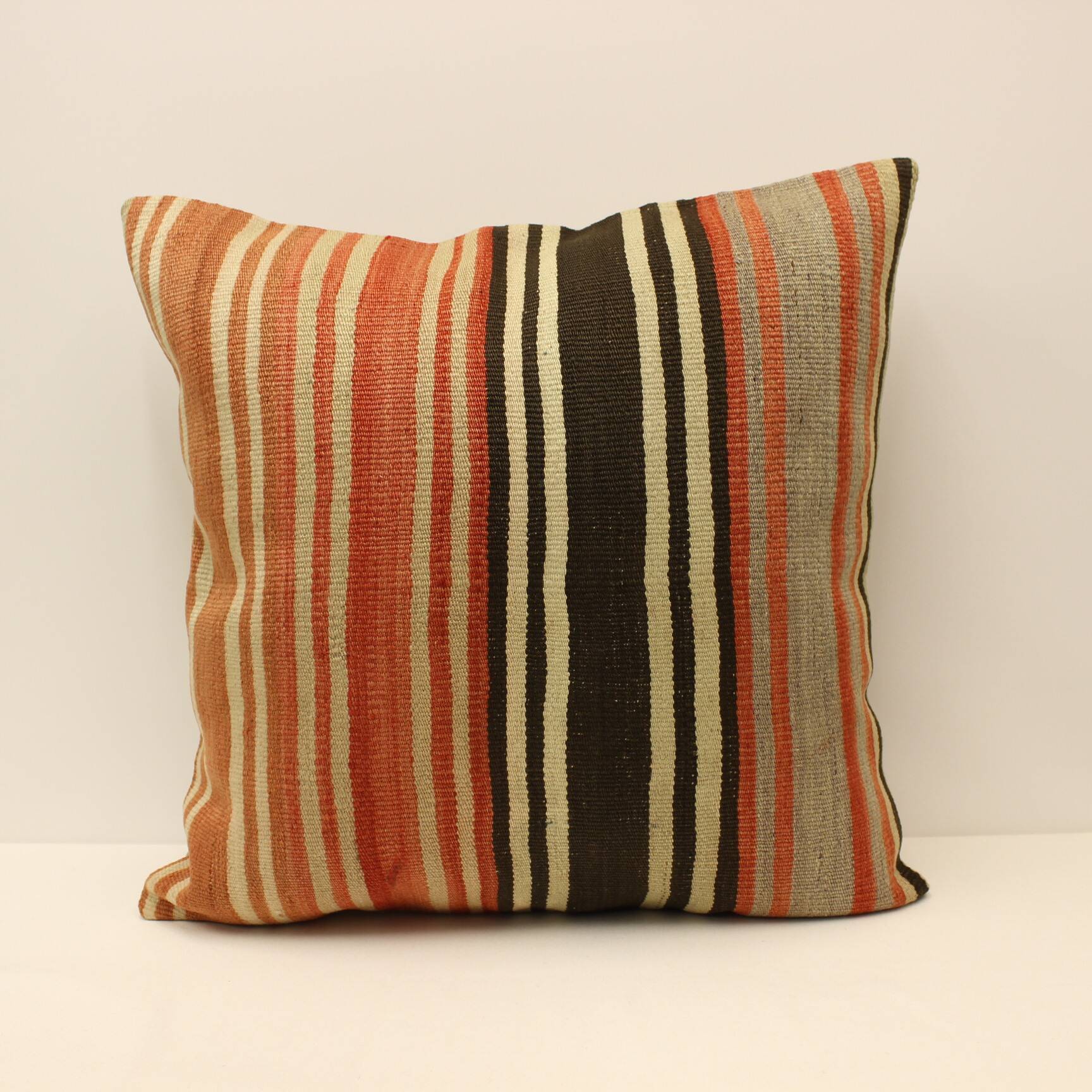 Coussin kilim,60x60 cm, A-275