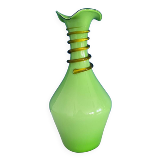 Vase en verre decoratif couleur vert pomme