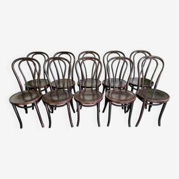 Série de 10 chaises de bistrot