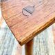 Tabouret tripode brutaliste