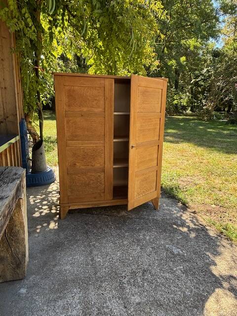 Elegant 1950s oak wardrobe
