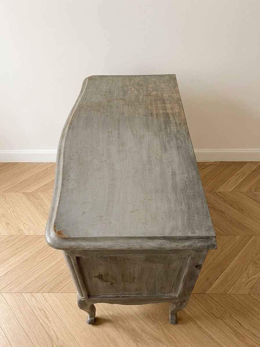 Louis XV commode in grey cerused wood