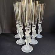 Champagne flutes Amour de Deutz sold in sets of 2.