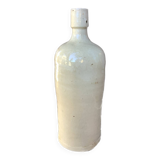 Ancienne bouteille en grès