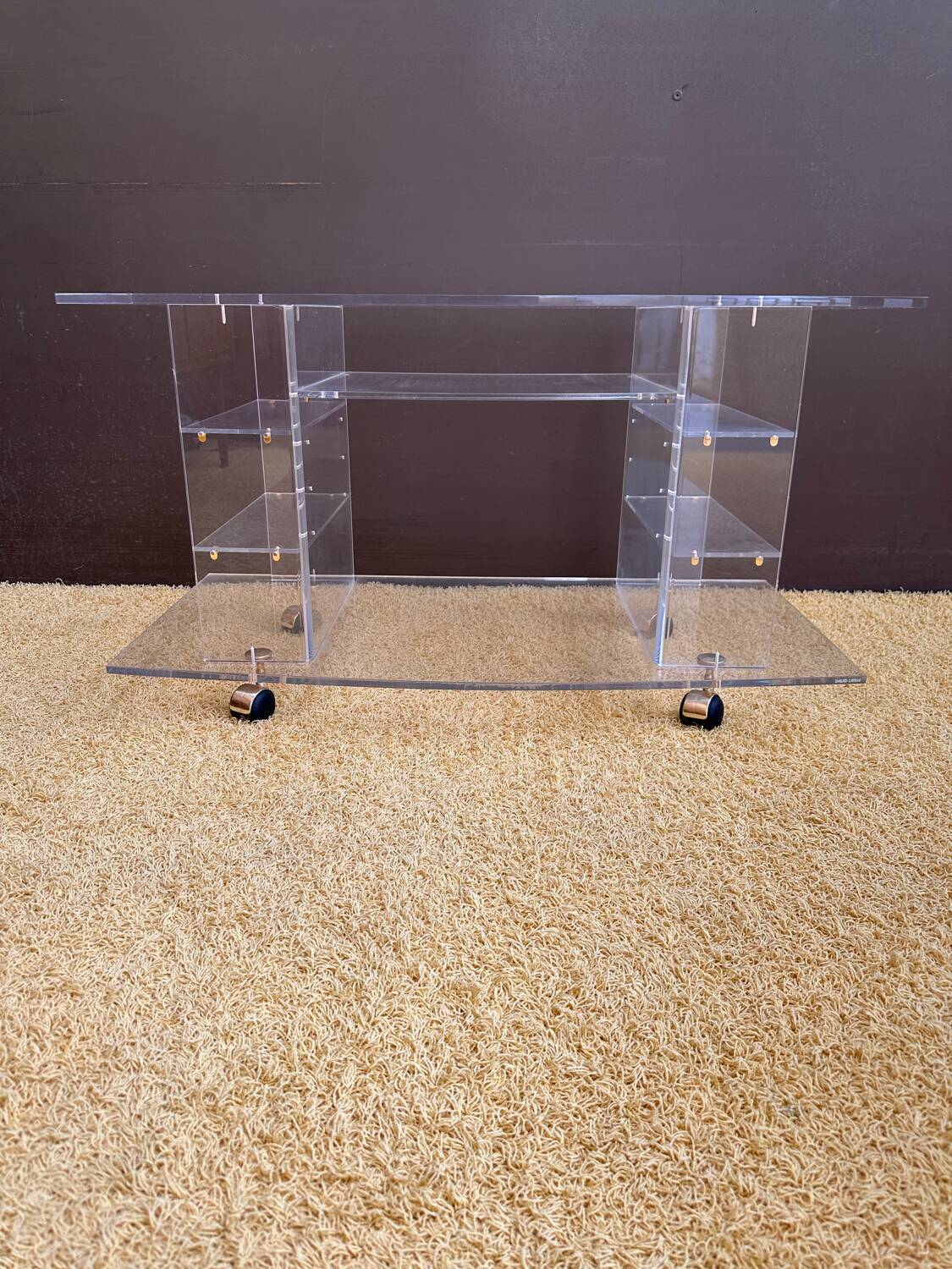 Hi-fi furniture in altuglass by David Lange