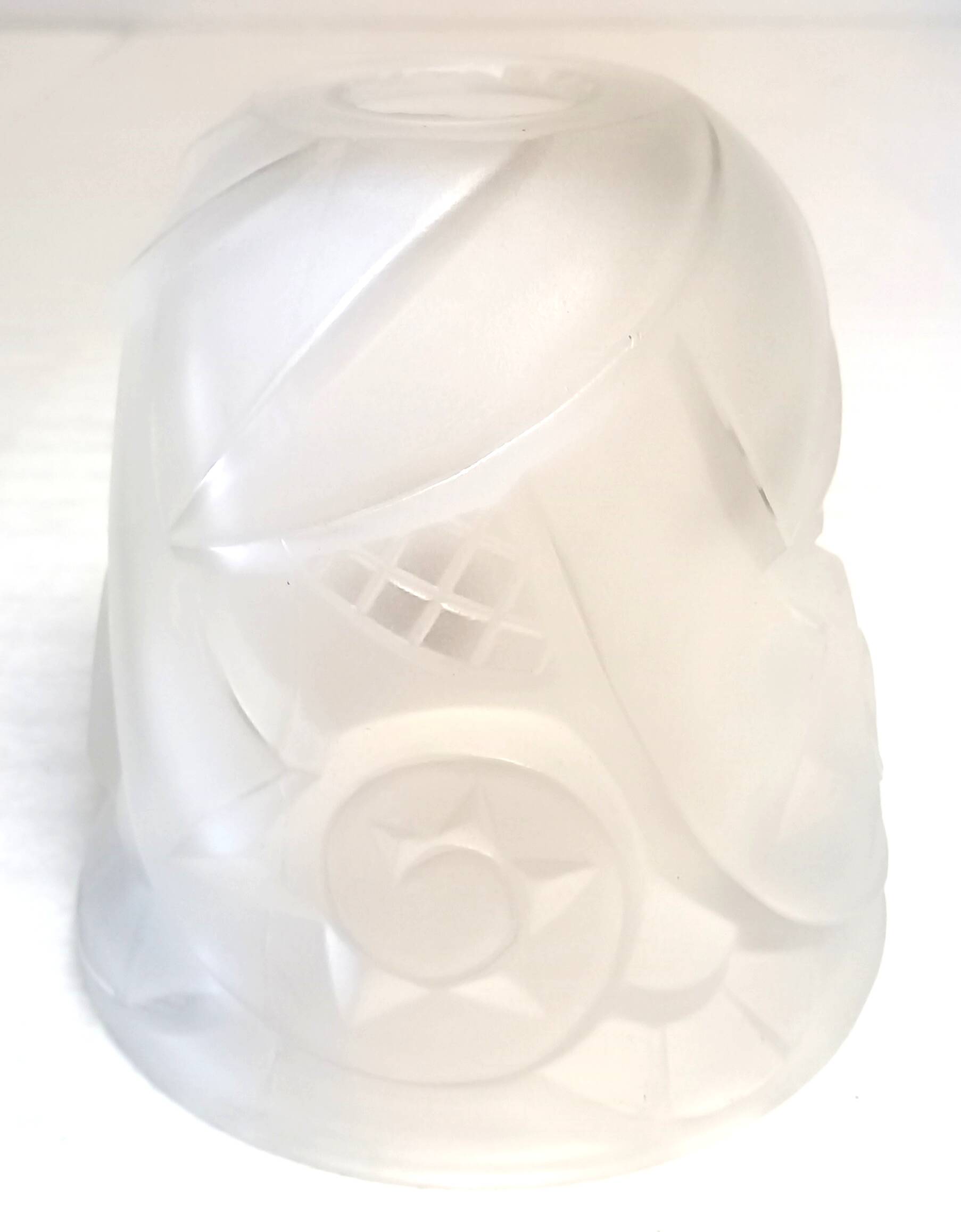 Art Deco pressed glass tulip L'ELF