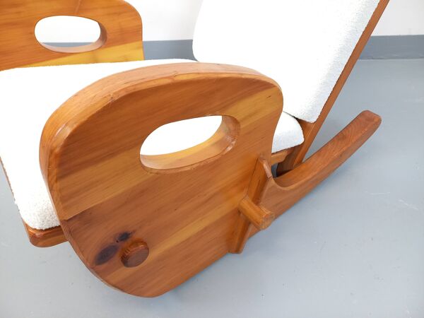 Fauteuil chauffeuse “luge” brutalistes à bascule