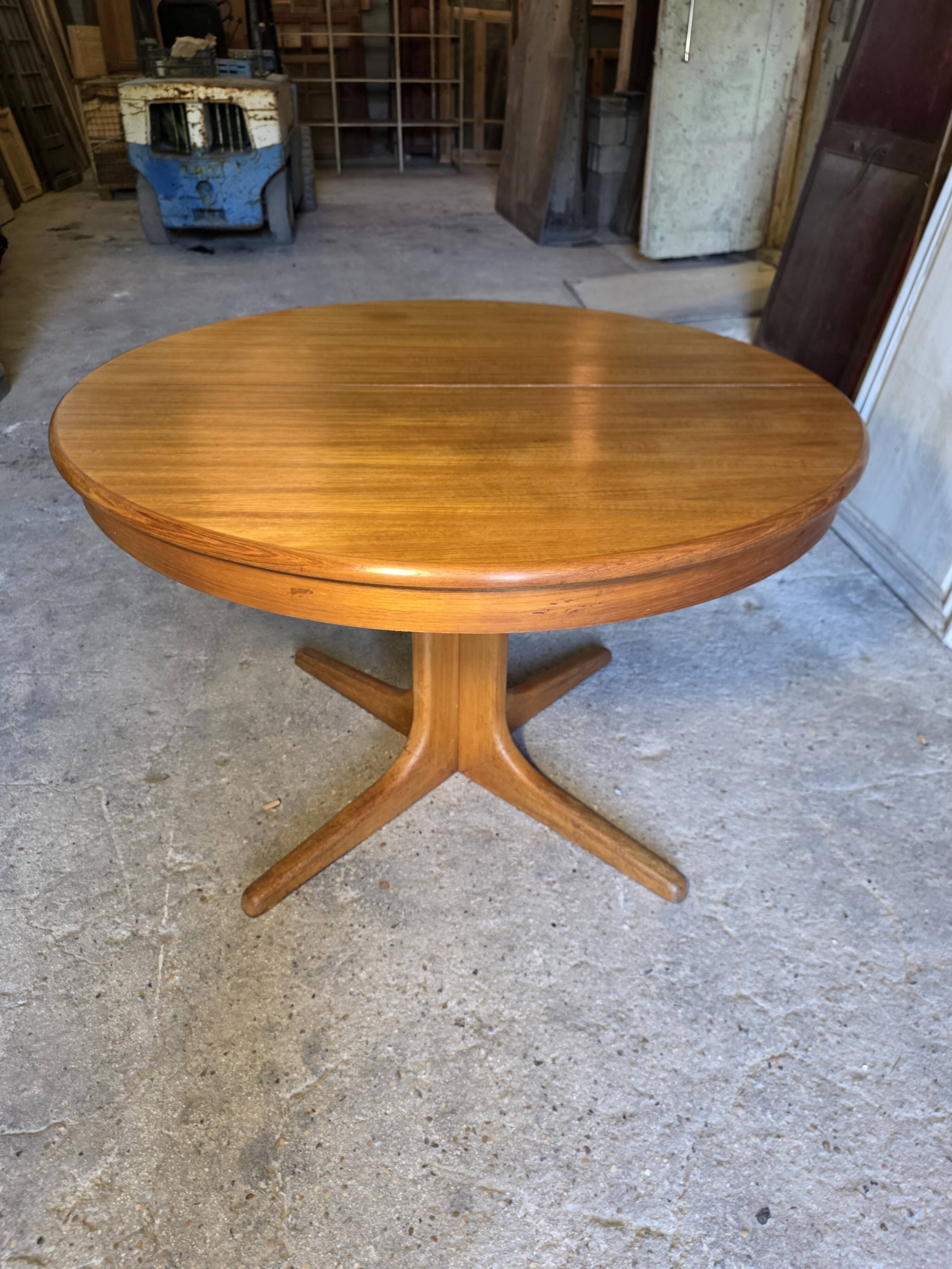 Table extensible Baumann en teck des années 60, (2 rallonges)