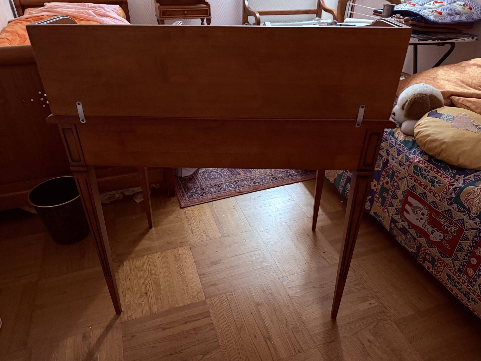 English style writing desk