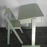 Child desk with chair