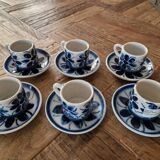 Porcelain coffee cups from Monte Sião (Brazil)