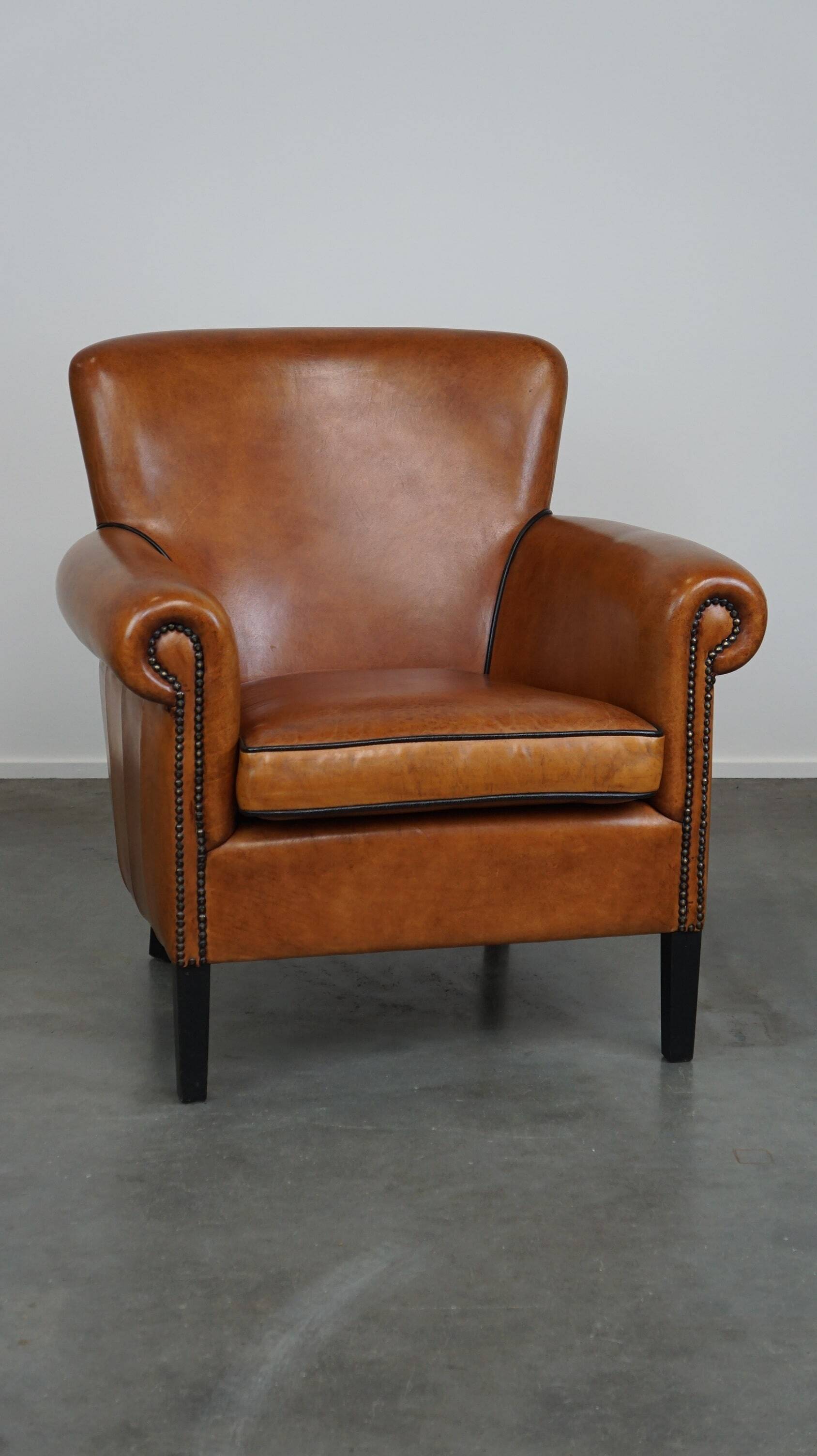 Sheepskin leather armchair with a luxurious appearance