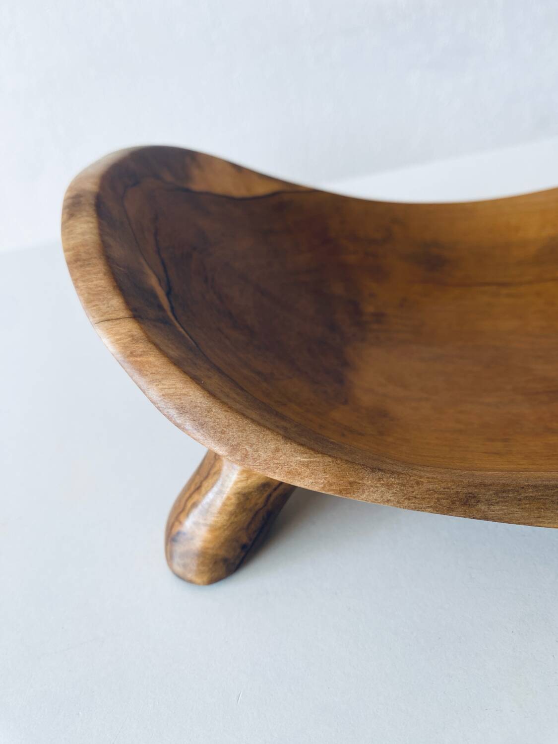 Olive wood pocket emptier