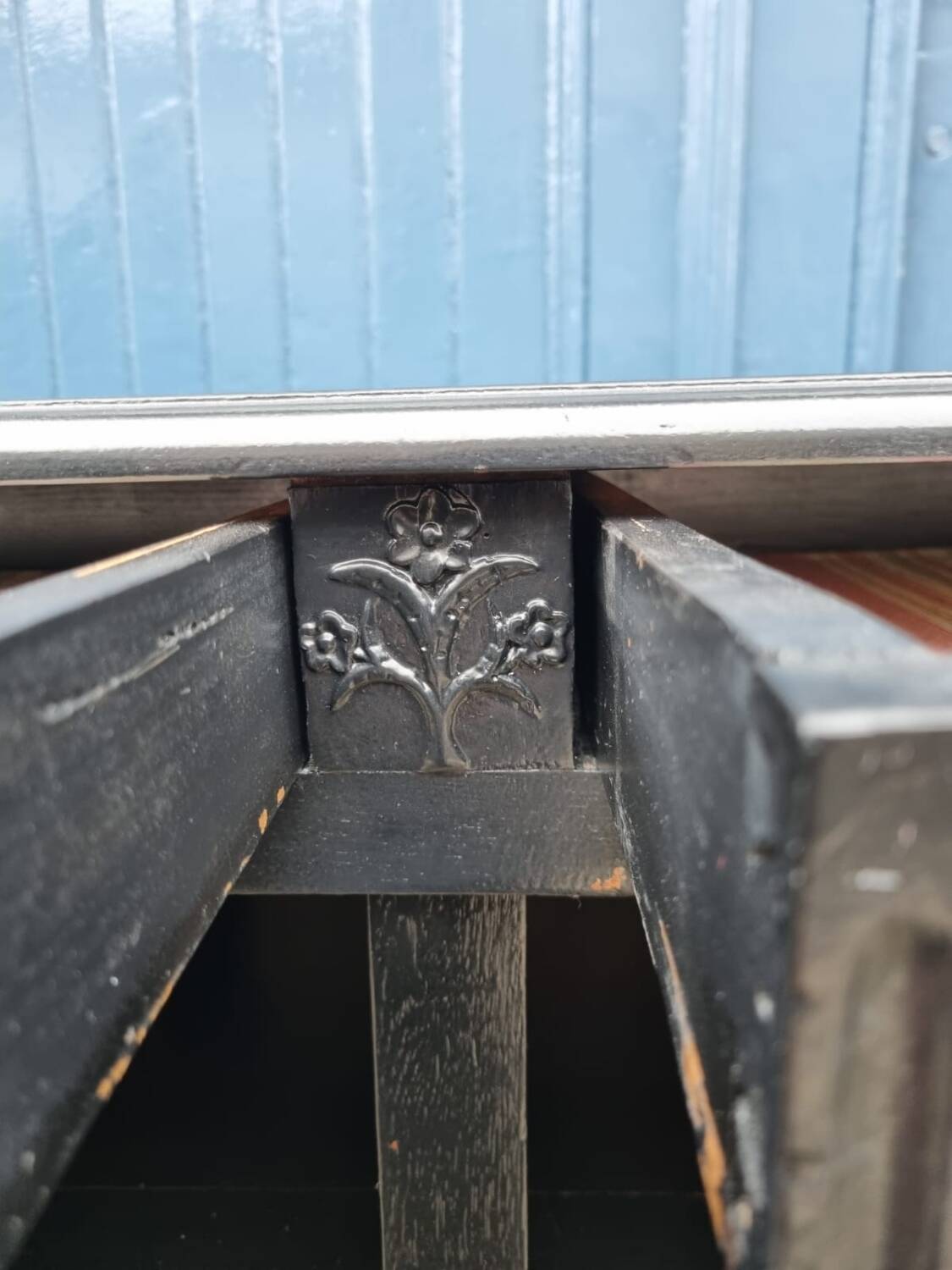 Black Louis XV low sideboard