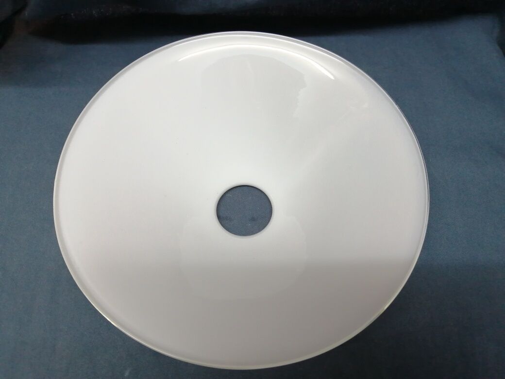 Day offal smooth white glass