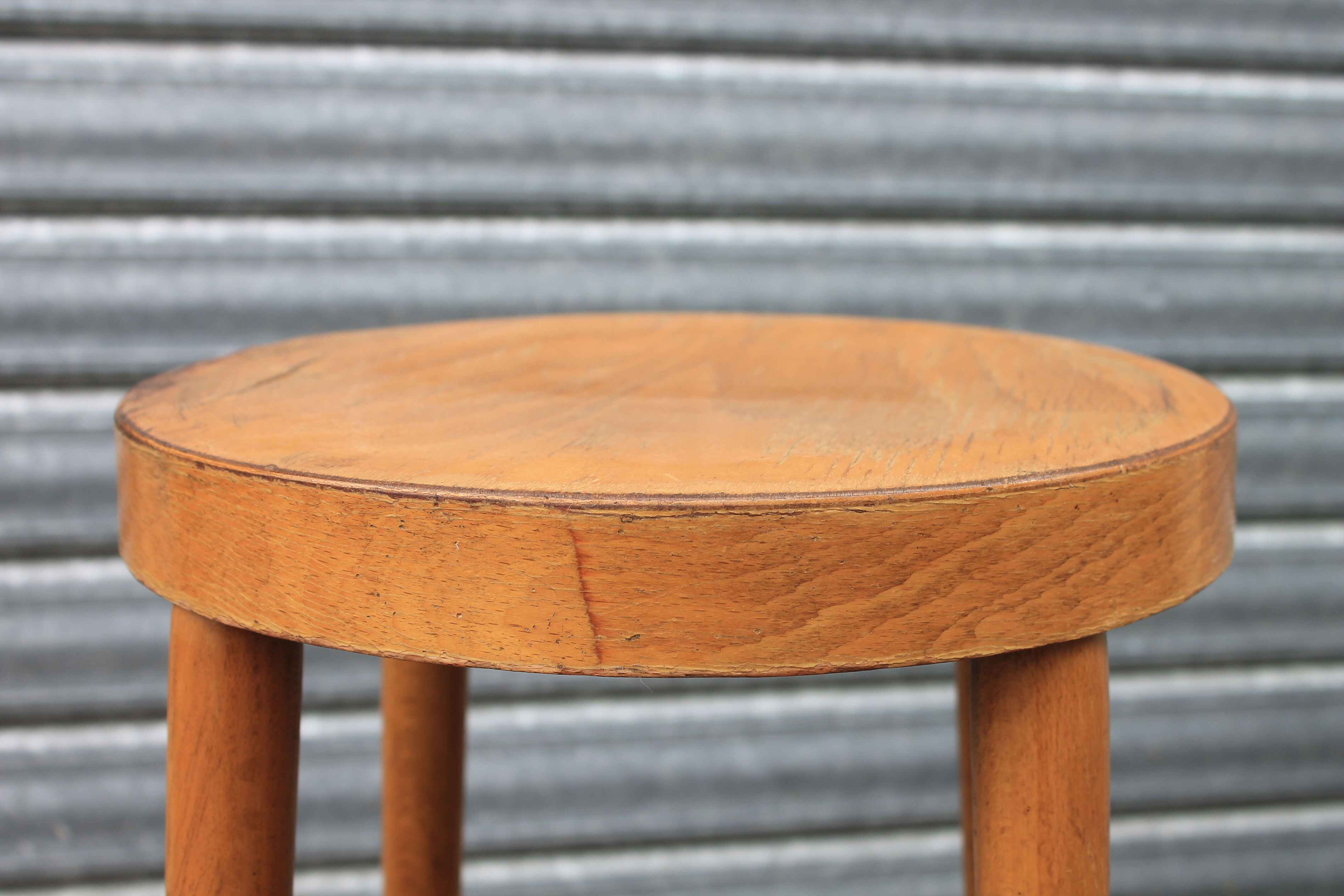 Baumann Mondor stool