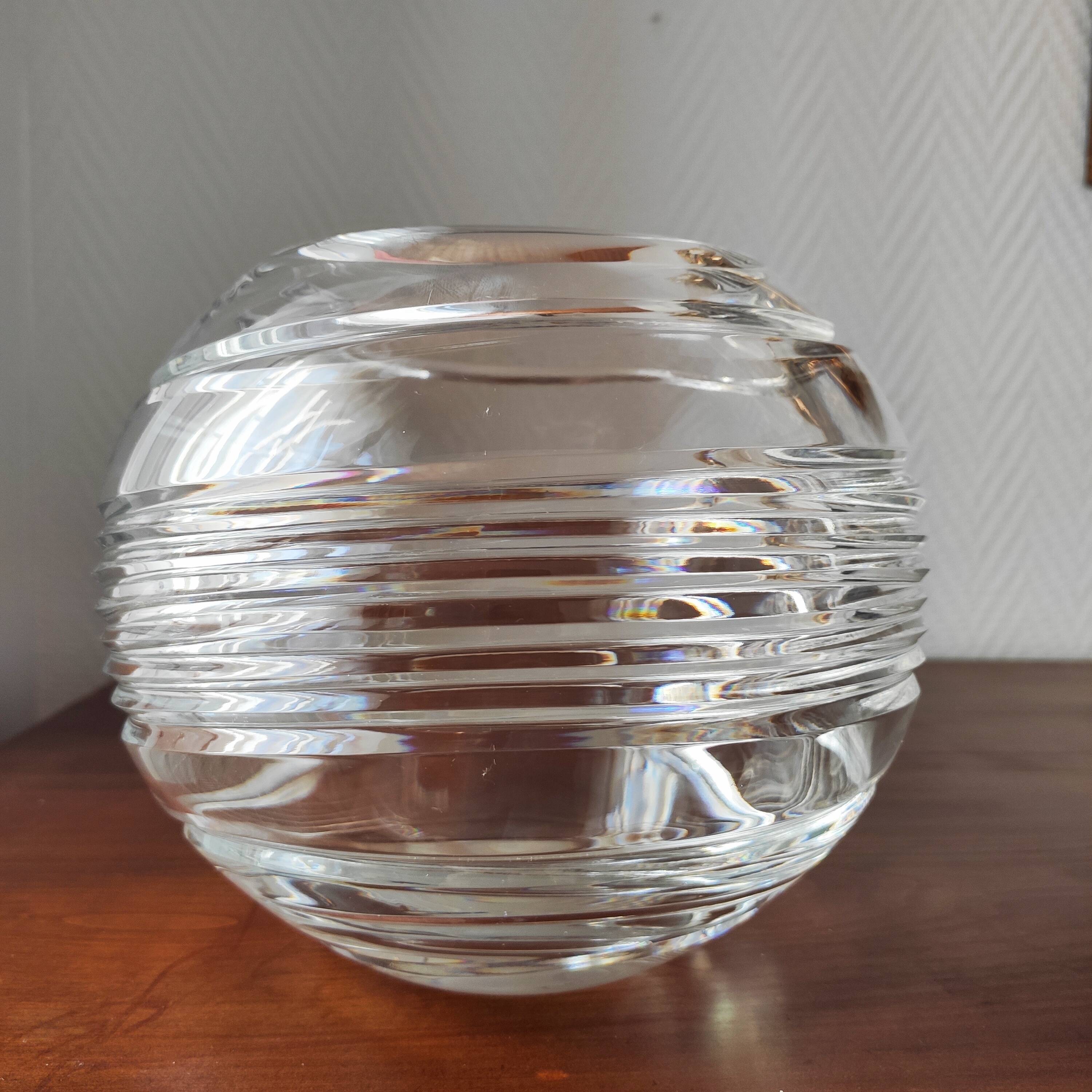 Round crystal vase