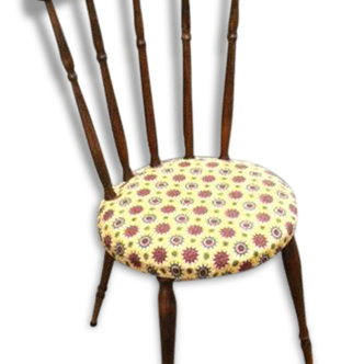 Petite chaise ensoleillée des sixties