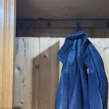 English wardrobe in walnut from the early 20th century.