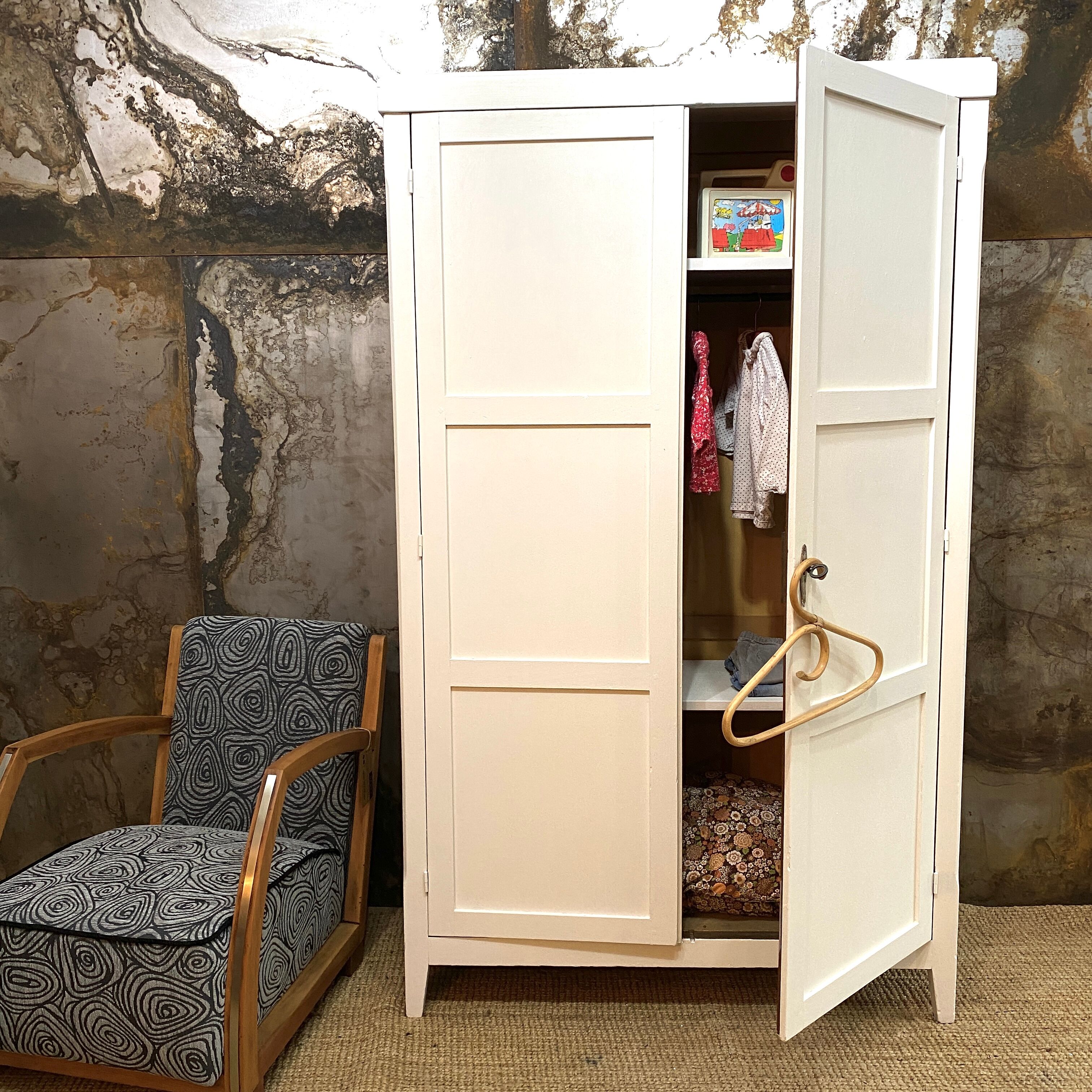 Parisian whipped cream wardrobe