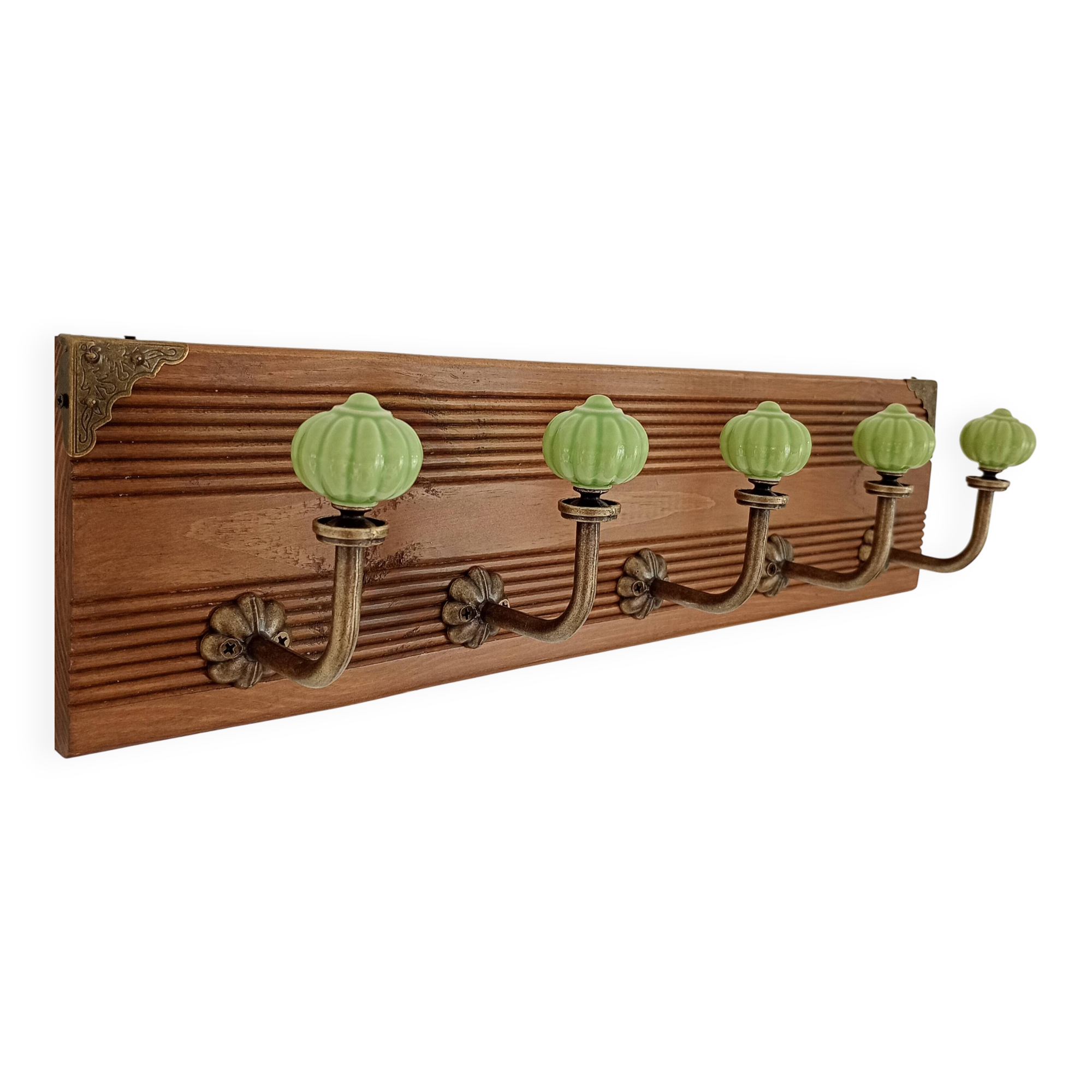 Wall-mounted coat rack with 5 hooks in sage green, stained wood and patinated metal – 50cm