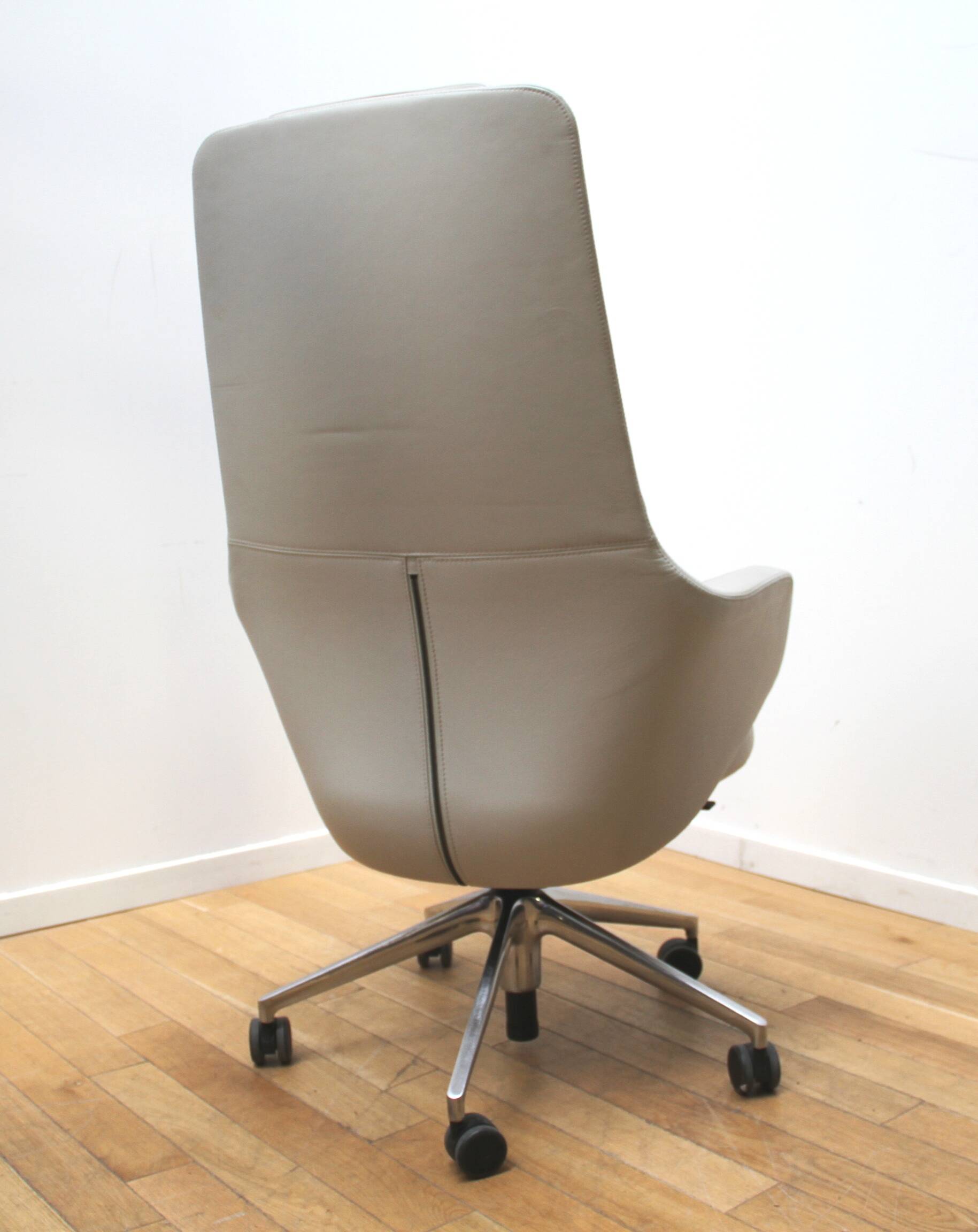 Highback office chair, Vitra
