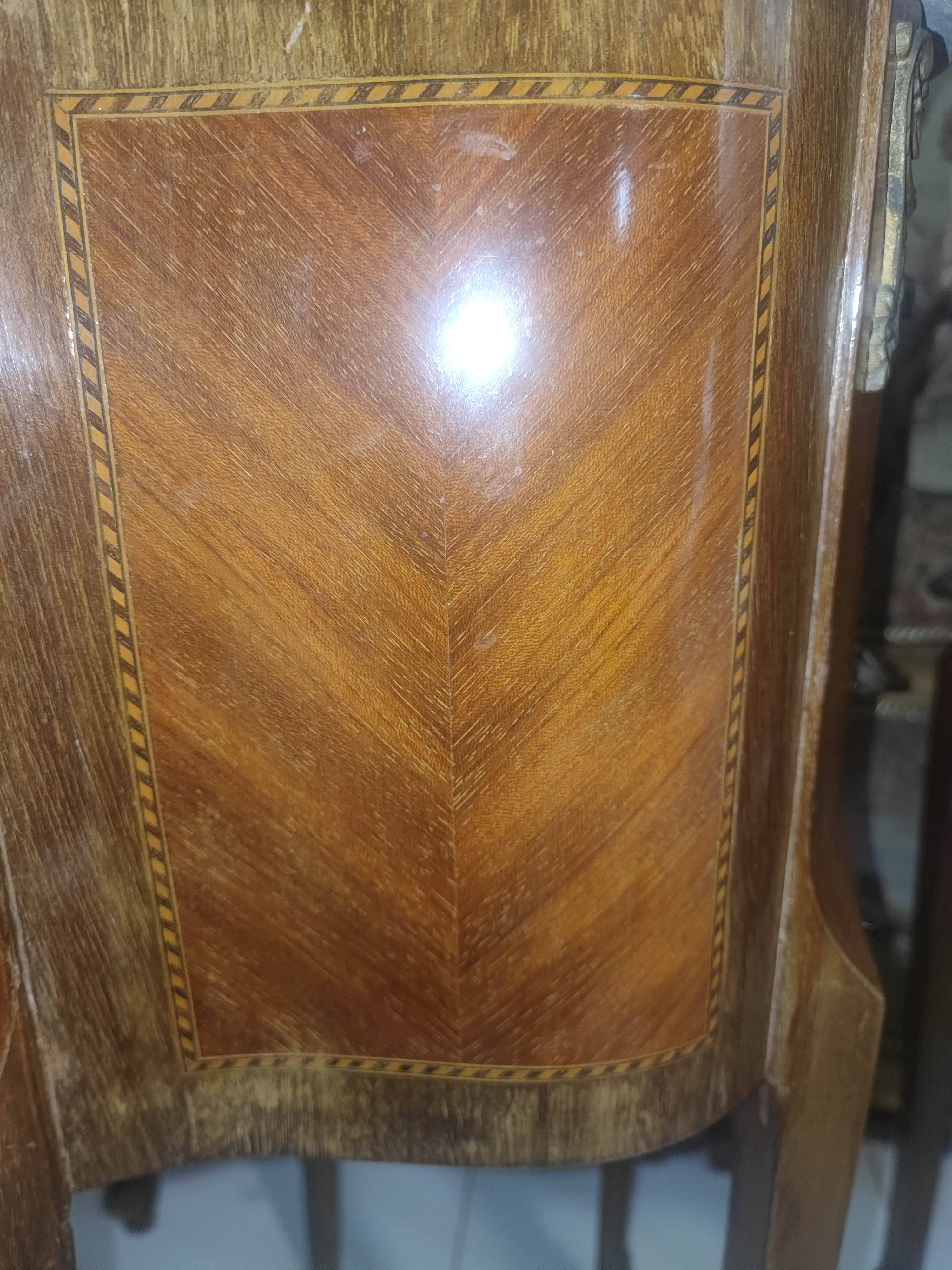 Paire de chevet style Louis xv marqueté