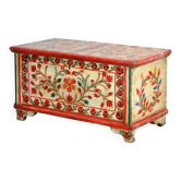 Bride's chest of popular art, around 1950