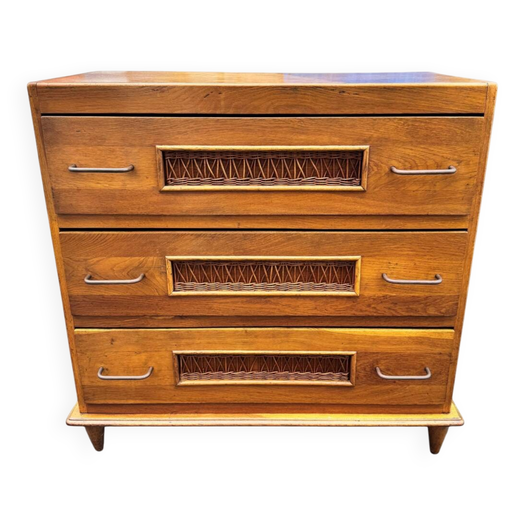 Vintage 1970s chest of drawers: wood and rattan, splayed legs.