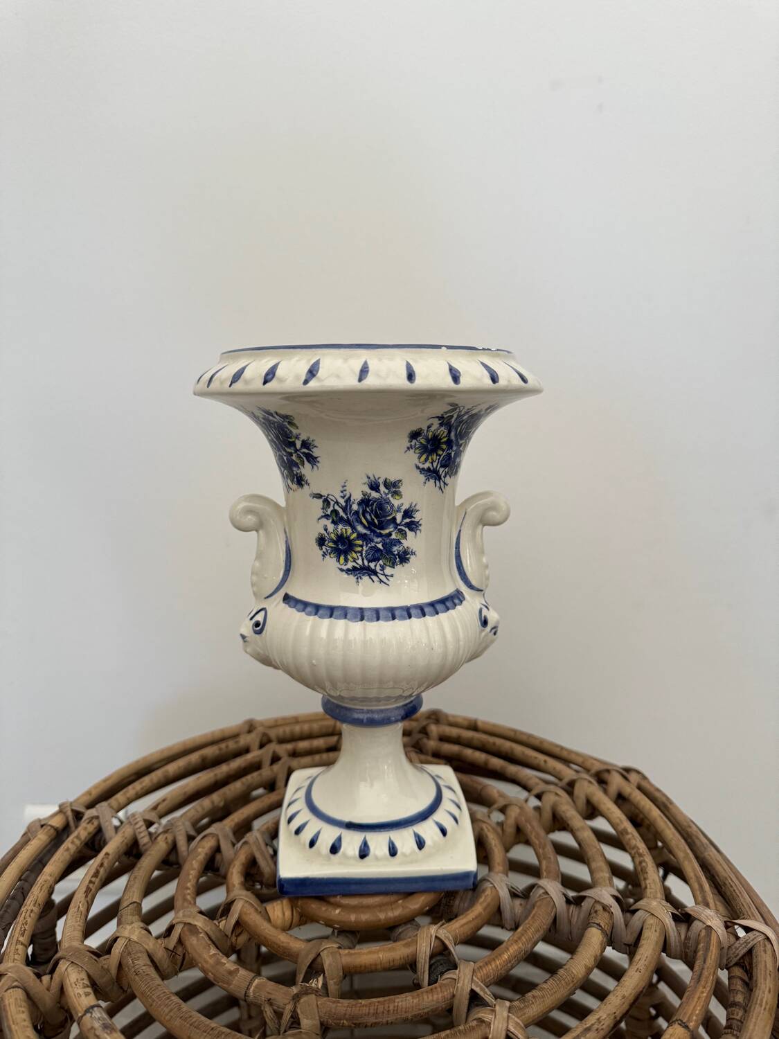 Vase Médicis capodimonte Italy en porcelaine